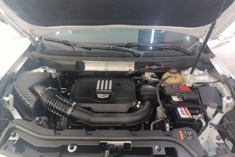 Used Cadillac XT5 2021 2.0T Two-Wheel Drive Luxury Version Engine Bay