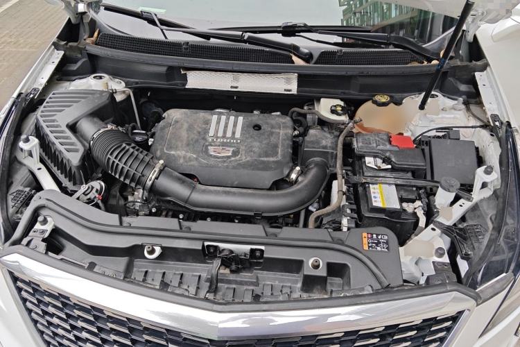Used Cadillac XT5 2021 28T Luxury Model Engine Bay