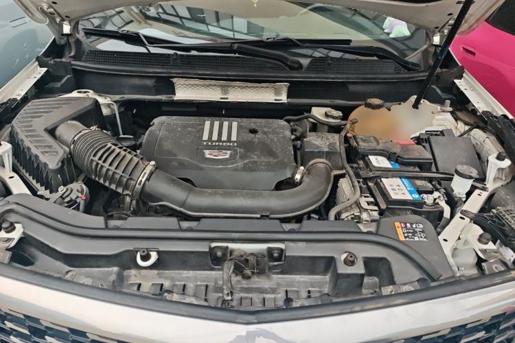Used Cadillac XT5 2021 28T Luxury Model Engine Bay
