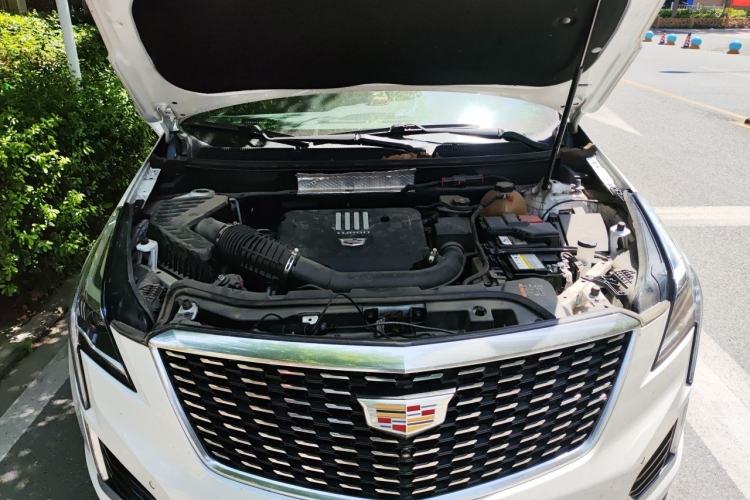 Used Cadillac XT5 2021 2.0T Two-Wheel Drive Luxury Version Engine Bay
