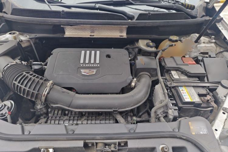 Used Cadillac XT5 2021 28T Luxury Model Engine Bay