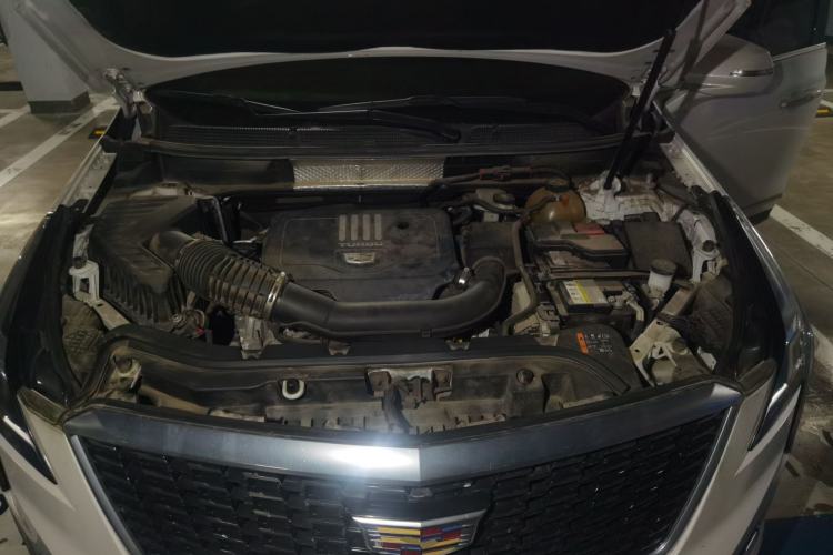 Used Cadillac XT5 2021 2.0T Two-Wheel Drive Luxury Version Engine Bay