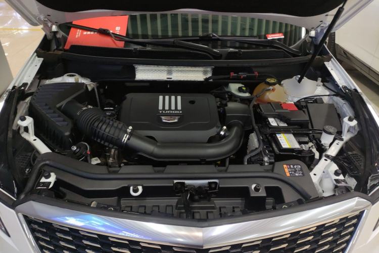 Used Cadillac XT5 2021 2.0T Two-Wheel Drive Luxury Version Engine Bay