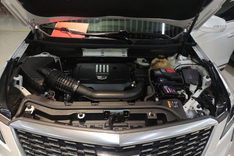 Used Cadillac XT5 2021 28T Luxury Model Engine Bay