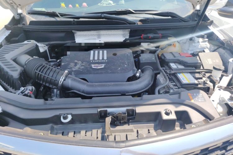 Used Cadillac XT5 2021 2.0T Two-Wheel Drive Luxury Version Engine Bay