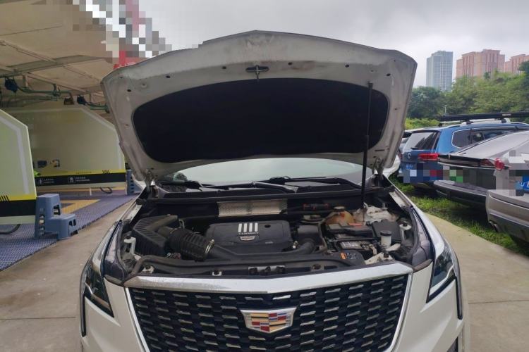 Used Cadillac XT5 2021 2.0T Two-Wheel Drive Luxury Version Engine Bay