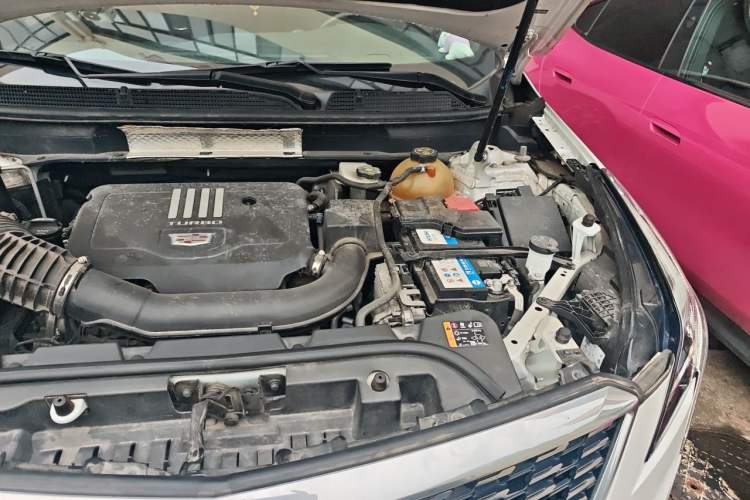 Used Cadillac XT5 2021 28T Luxury Model Engine Bay Left