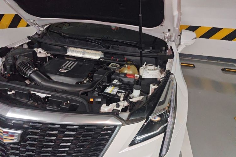 Used Cadillac XT5 2021 2.0T Two-Wheel Drive Luxury Version Engine Bay Left