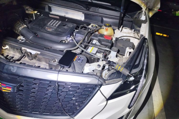 Used Cadillac XT5 2021 28T Luxury Model Engine Bay Left