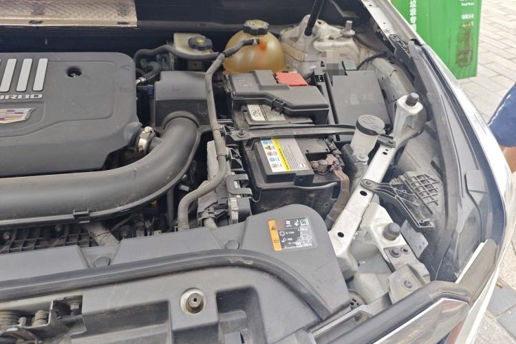 Used Cadillac XT5 2021 28T Luxury Model Engine Bay Left