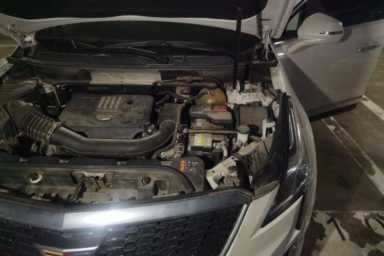 Used Cadillac XT5 2021 2.0T Two-Wheel Drive Luxury Version Engine Bay Left