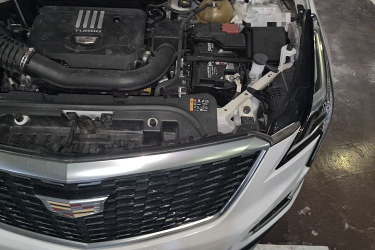 Used Cadillac XT5 2021 2.0T Two-Wheel Drive Luxury Version Engine Bay Left