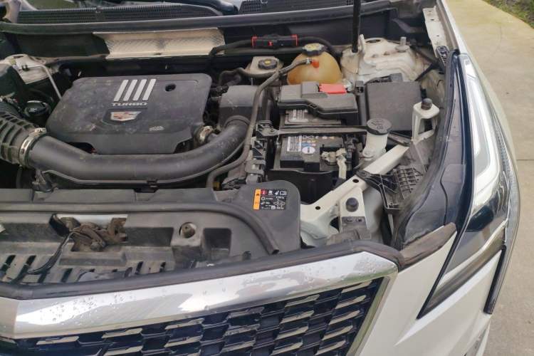 Used Cadillac XT5 2021 2.0T Two-Wheel Drive Luxury Version Engine Bay Left