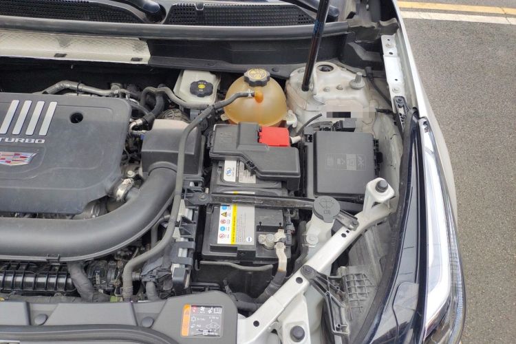Used Cadillac XT5 2021 28T Luxury Model Engine Bay Left