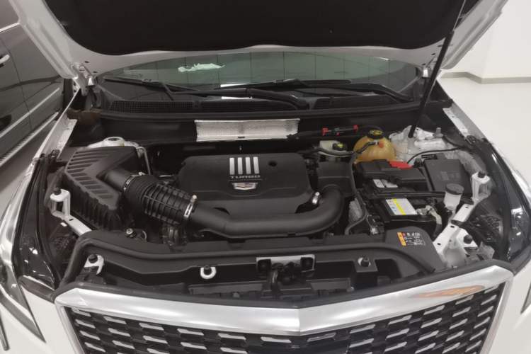 Used Cadillac XT5 2021 2.0T Two-Wheel Drive Luxury Version Engine Bay