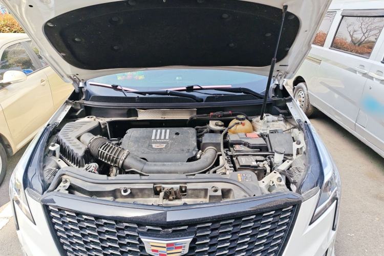 Used Cadillac XT5 2021 2.0T Two-Wheel Drive Luxury Version Engine Bay