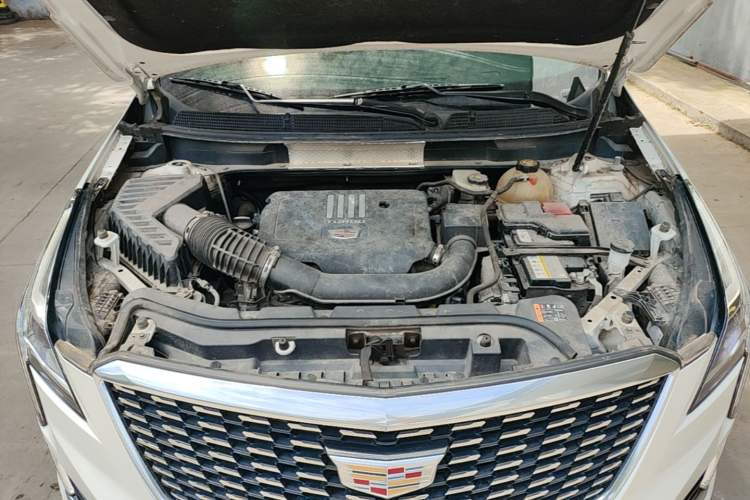 Used Cadillac XT5 2021 28T Luxury Model Engine Bay