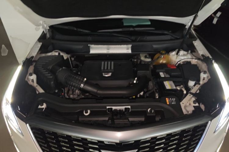 Used Cadillac XT5 2021 28T Luxury Model Engine Bay