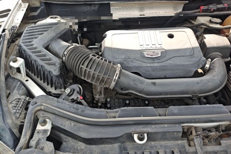 Used Cadillac XT5 2021 2.0T Four-Wheel Drive Luxury Version Engine Bay Right