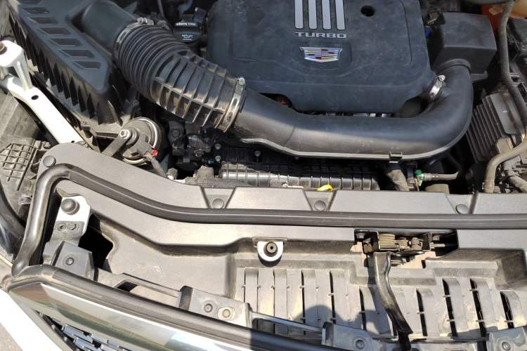 Used Cadillac XT5 2021 28T Luxury Model Engine Bay Right