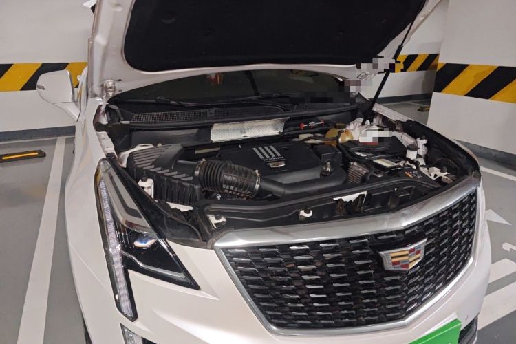 Used Cadillac XT5 2021 2.0T Two-Wheel Drive Luxury Version Engine Bay Right