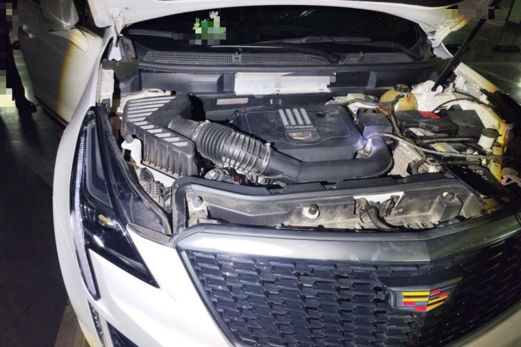 Used Cadillac XT5 2021 28T Luxury Model Engine Bay Right