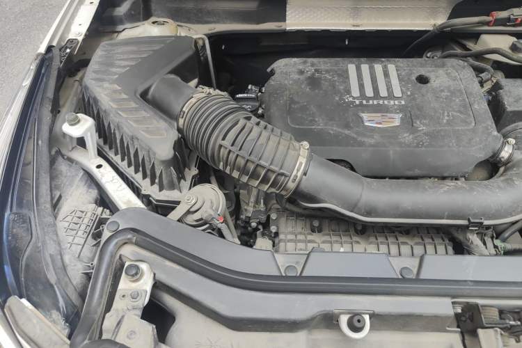 Used Cadillac XT5 2021 2.0T Two-Wheel Drive Luxury Version Engine Bay Right
