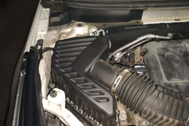 Used Cadillac XT5 2021 28T Luxury Model Engine Bay Right