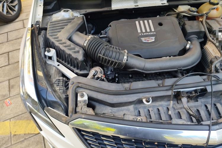 Used Cadillac XT5 2021 28T Four-Wheel Drive Luxury Version Engine Bay Right