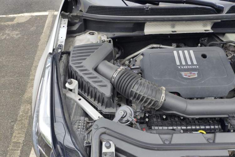 Used Cadillac XT5 2021 28T Luxury Model Engine Bay Right