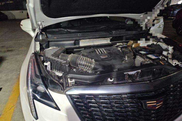 Used Cadillac XT5 2021 28T Luxury Model Engine Bay Right