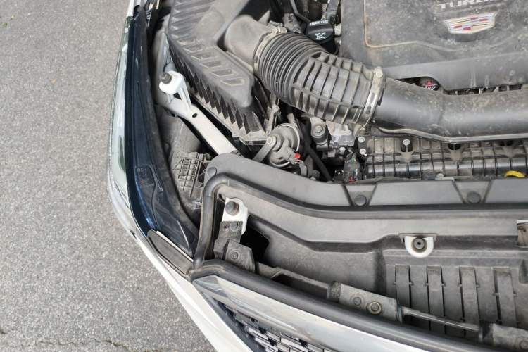 Used Cadillac XT5 2021 2.0T Four-Wheel Drive Luxury Version Engine Bay Right