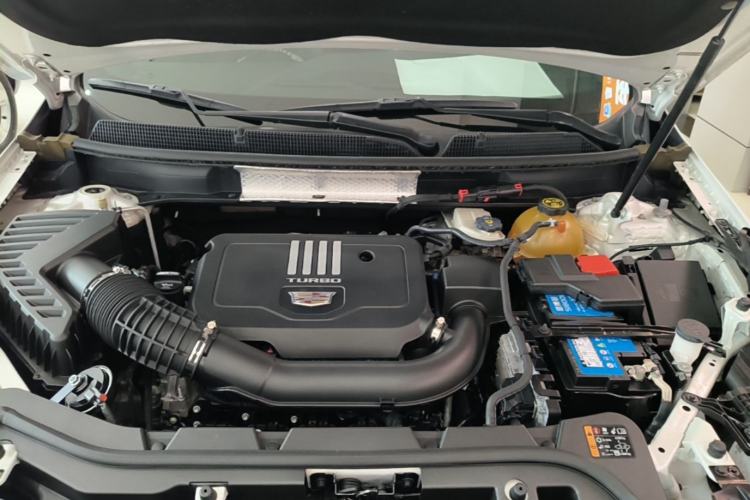 Used Cadillac XT5 2021 2.0T Two-Wheel Drive Luxury Version Engine Bay