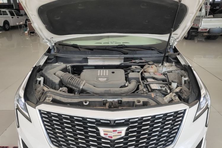 Used Cadillac XT5 2021 2.0T Four-Wheel Drive Luxury Version Engine Bay