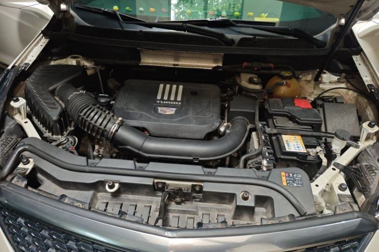 Used Cadillac XT5 2021 2.0T Four-Wheel Drive Luxury Version Engine Bay