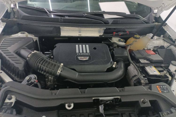 Used Cadillac XT5 2021 28T Luxury Model Engine Bay