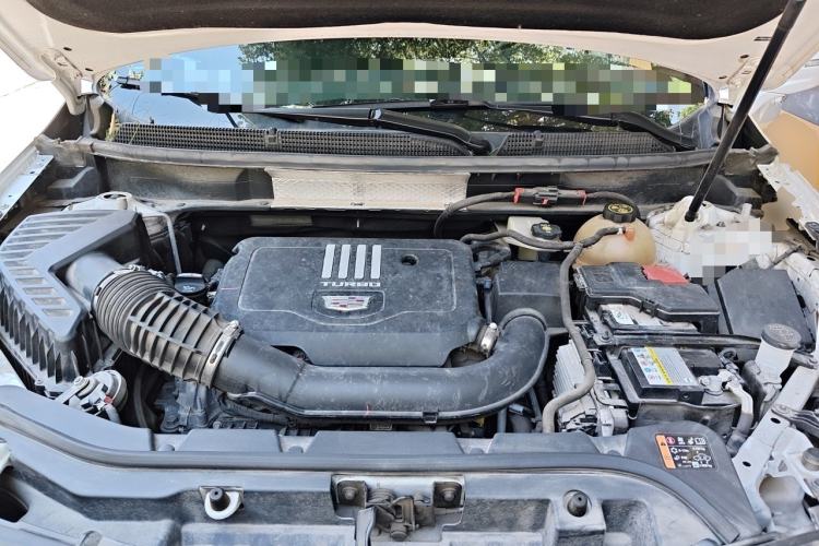Used Cadillac XT5 2021 2.0T Two-Wheel Drive Luxury Version Engine Bay