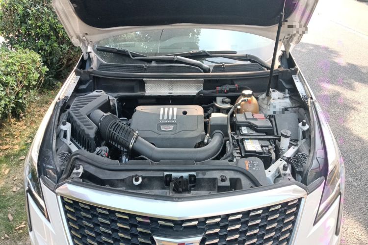 Used Cadillac XT5 2021 2.0T Four-Wheel Drive Luxury Version Engine Bay