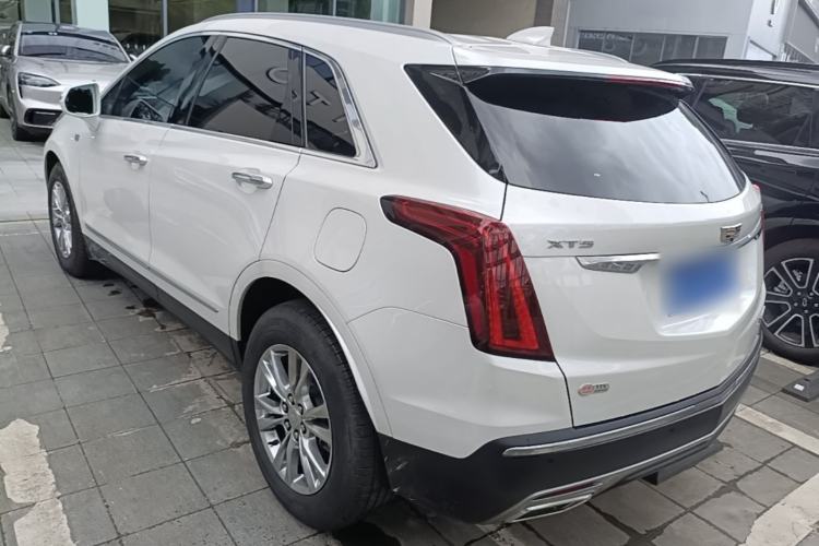 Used Cadillac XT5 2021 28T Luxury Model Exterior 2