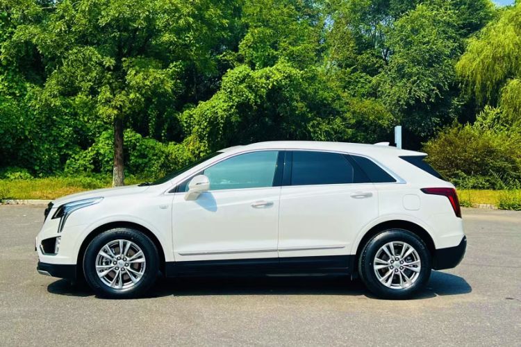Used Cadillac XT5 2021 28T Luxury Model Exterior 3