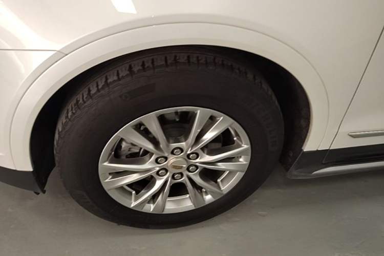 Used Cadillac XT5 2021 2.0T Two-Wheel Drive Luxury Version Exterior 4