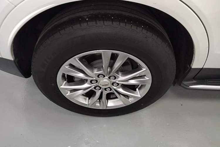 Used Cadillac XT5 2021 2.0T Two-Wheel Drive Luxury Version Exterior 5