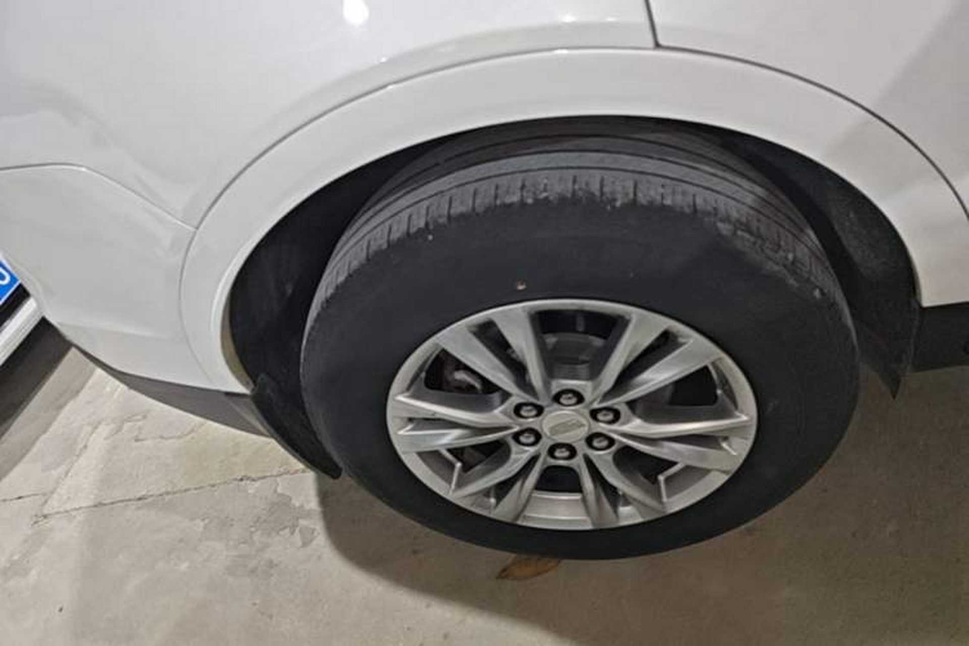 Used Cadillac XT5 2021 28T Luxury Model Exterior 5