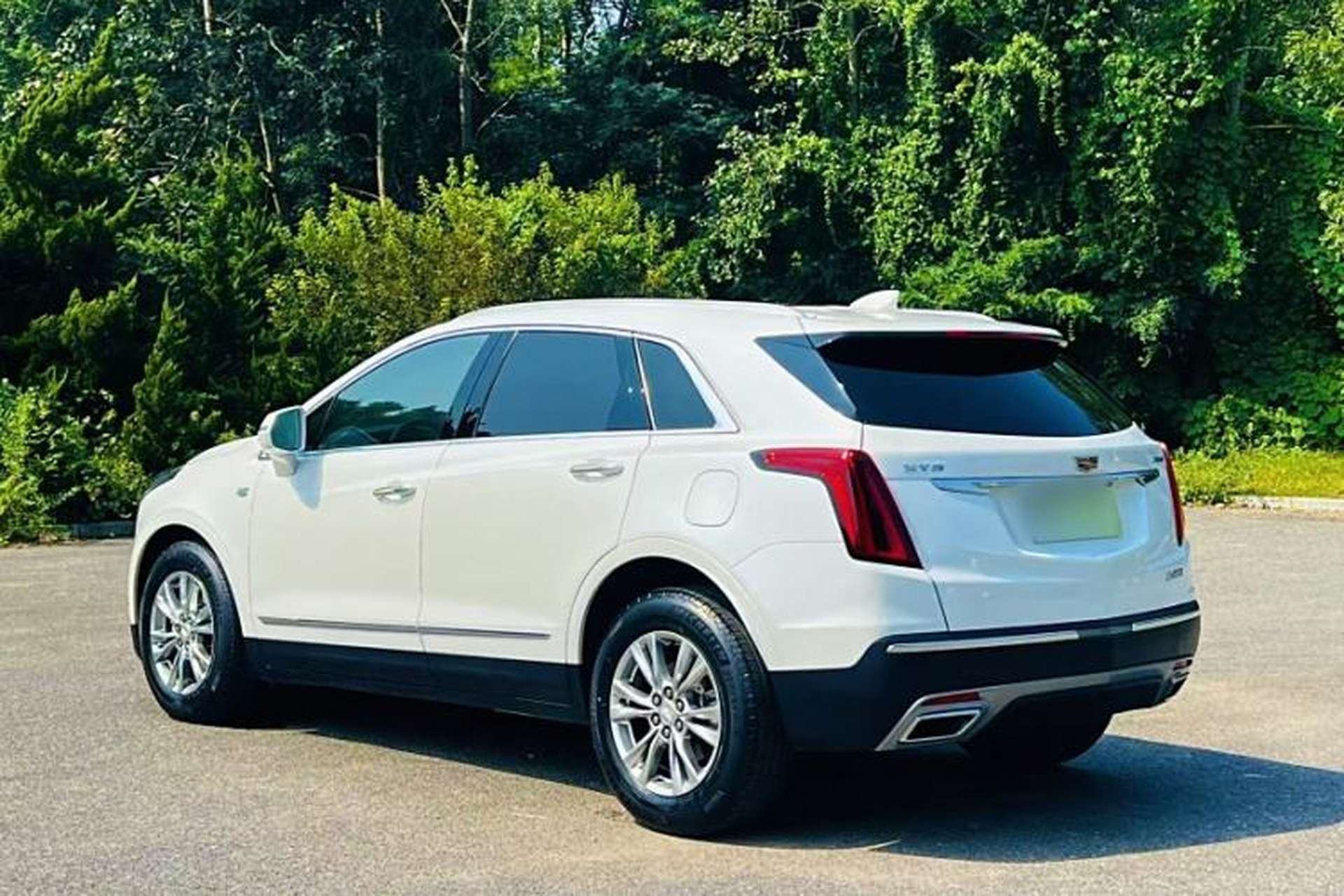 Used Cadillac XT5 2021 28T Luxury Model Exterior 5