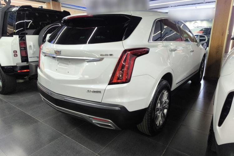 Used Cadillac XT5 2021 28T Luxury Model Exterior 5