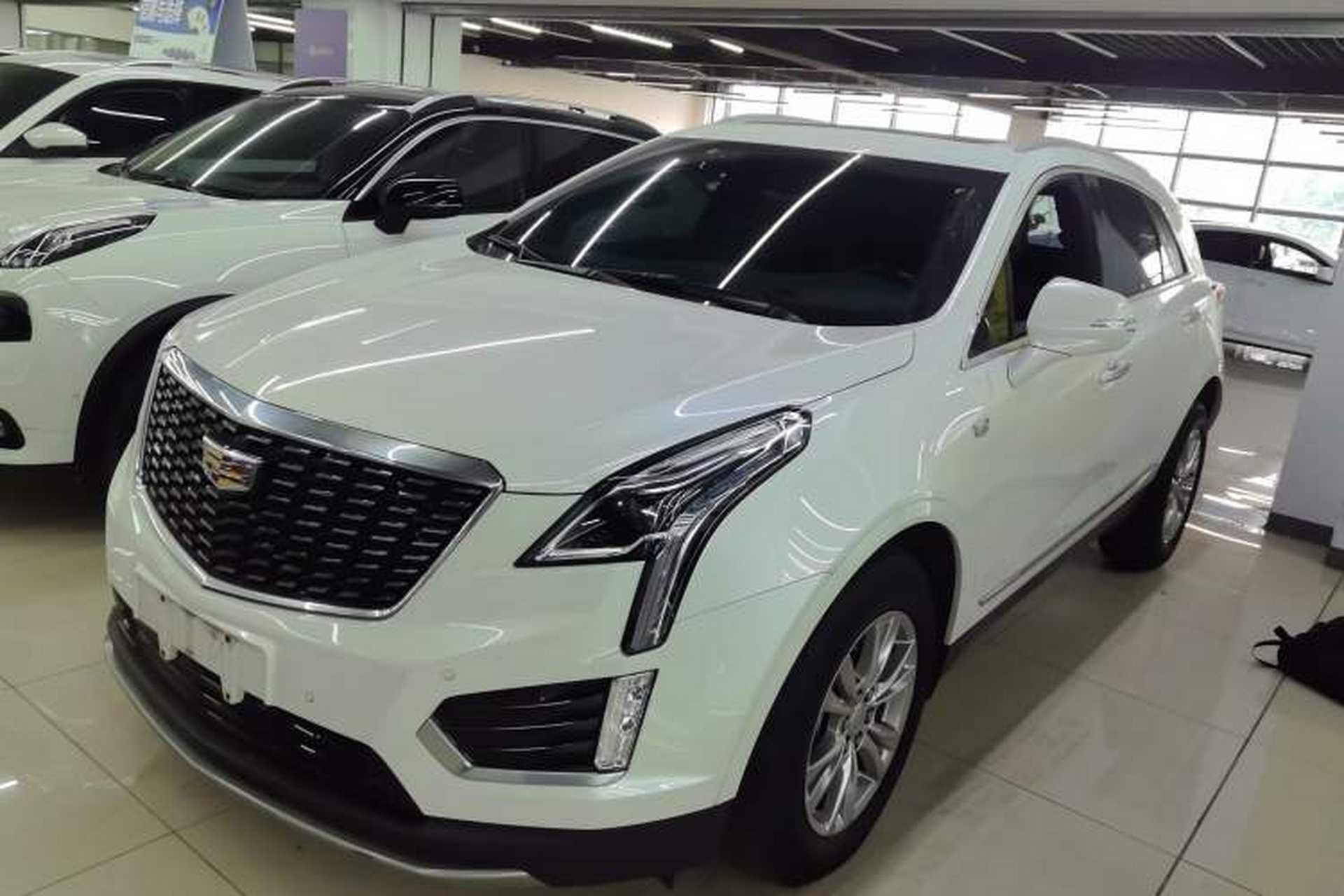 Used Cadillac XT5 2021 28T Luxury Model Front Left 45 Deg