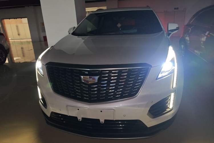Used Cadillac XT5 2021 28T Luxury Model Front