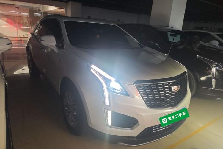 Used Cadillac XT5 2021 28T Luxury Model Front Right 45 Deg