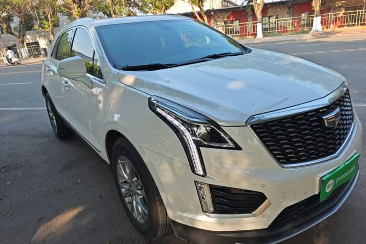 Used Cadillac XT5 2021 2.0T Four-Wheel Drive Luxury Version Front Right 45 Deg