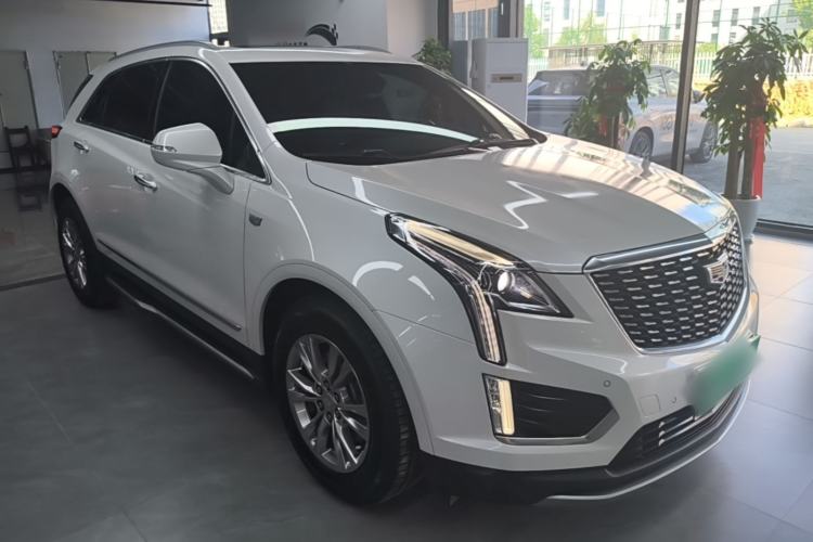 Used Cadillac XT5 2021 28T Luxury Model Front Right 45 Deg